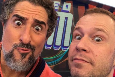 Marcos Mion atualiza fundo de tela do celular com foto de Tiago Leifert