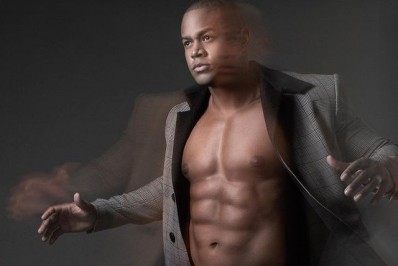 Léo Santana é condenado a pagar R$35 mil a fãs por confusão em seu show