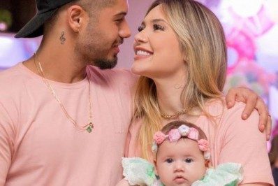 Virginia e Zé Felipe celebram três meses da filha: 'Nossa princesinha'