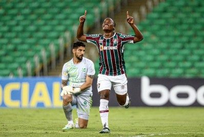 Jhon Arias vai desfalcar o Fluminense contra a Chapecoense
