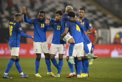 Com Neymar em noite apagada, Brasil vence o Chile fora de casa