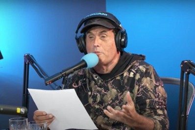 Sérgio Mallandro confronta Ovelha: 'O que você tem contra viad*?'