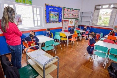 Aulas presenciais em Teresópolis têm adesão de 95% dos alunos nas escolas municipais