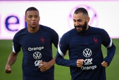 Para Benzema, Mbappé vai jogar no Real Madrid 'mais cedo ou mais tarde'