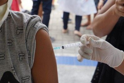 'Estamos no caminho certo', diz especialista sobre queda de casos no Rio