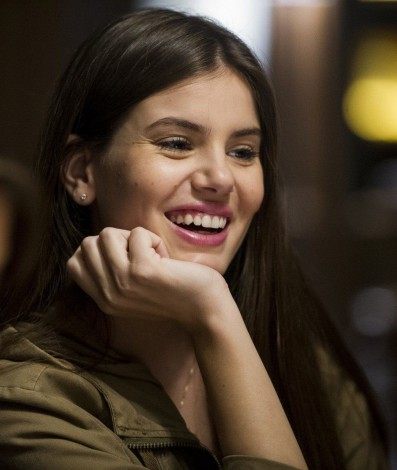 Angel/ Arlete (Camila Queiroz) - Globo