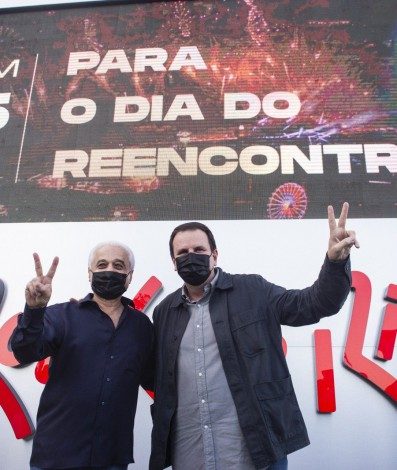 Rock in Rio inaugura relógio com contagem regressiva para o festival na Praia de Copacabana - Divulgação
