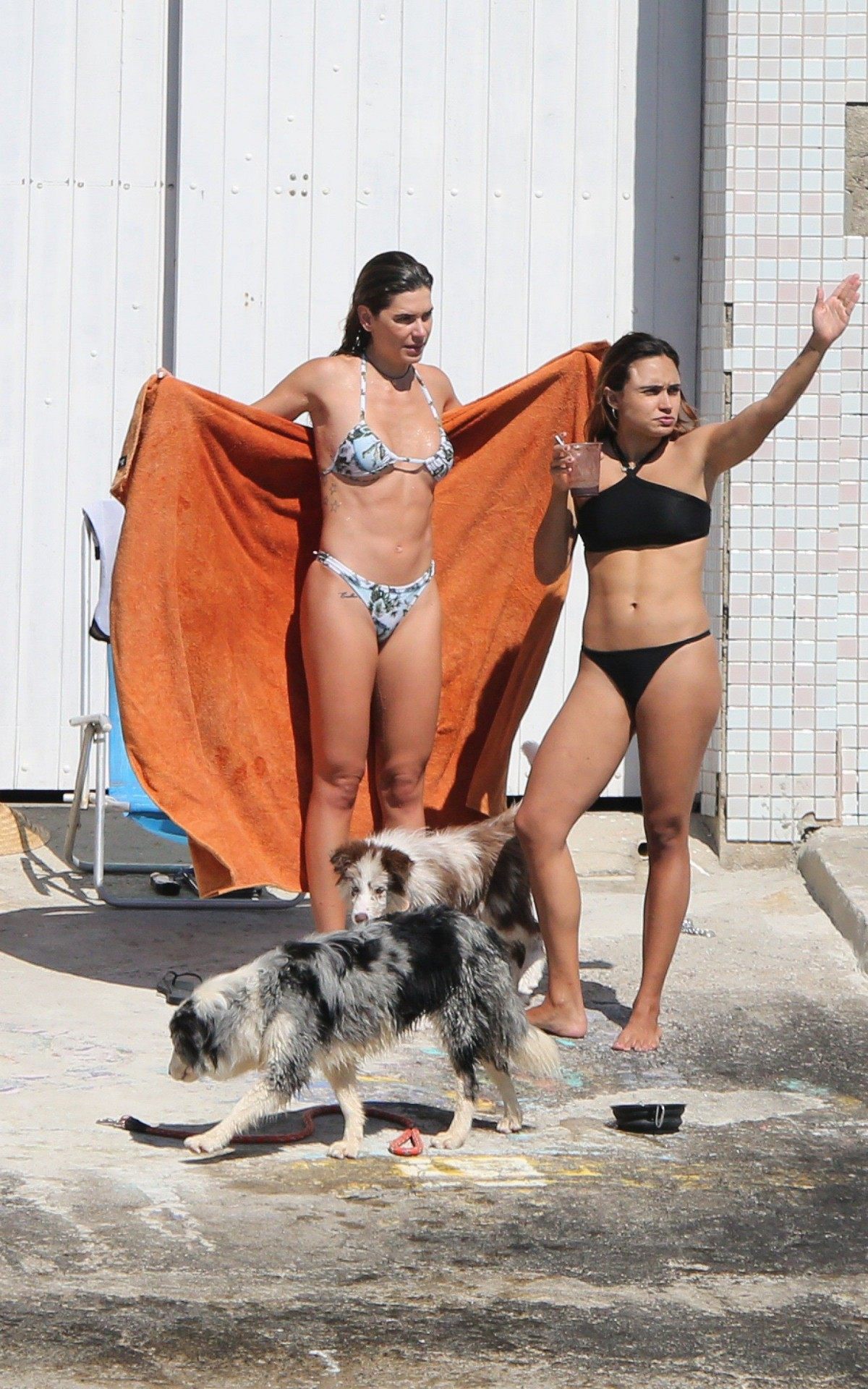 Mariana Goldfarb curte dia de sol na Praia da Barra da Tijuca, na Zona Oeste do Rio, nesta sexta-feira