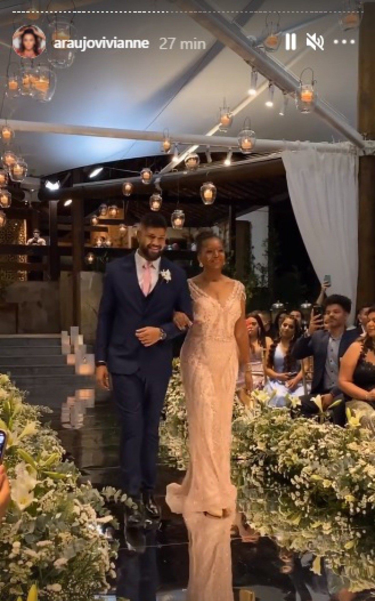 Casamento de Viviane Ara&uacute;jo
