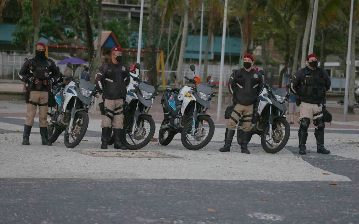 Movimenta&ccedil;&atilde;o na praia do Arpoador Foto: Cleber Mendes / Ag&ecirc;ncia O Dia - Cl&eacute;ber Mendes