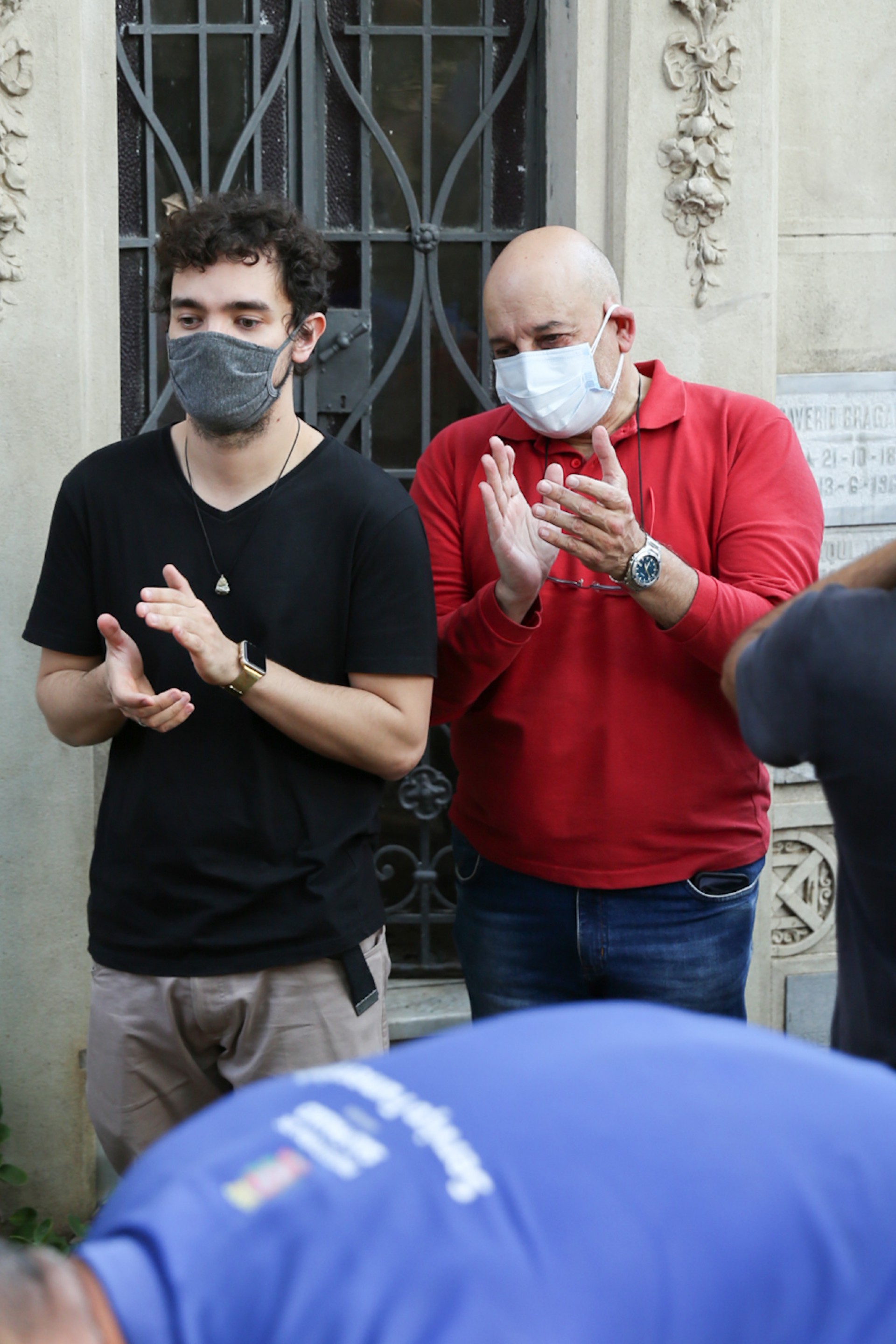 Corpo do ator Sérgio Mamberti é sepultado no Cemitério da Consolação, na região central de São Paulo, na tarde desta sexta-feira - Ag. News