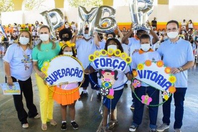 Superação e cidadania são destacadas em ato cívico da Educação de Belford Roxo