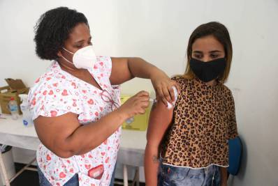 Caxias convoca para segunda dose da vacina contra Covid