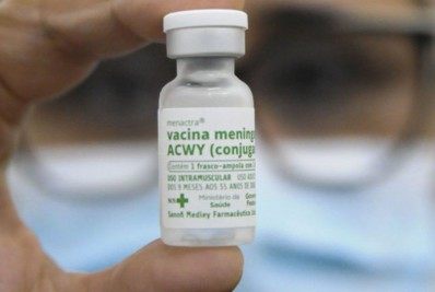 Vacinação contra meningite busca menores de 11 anos com dose em atraso