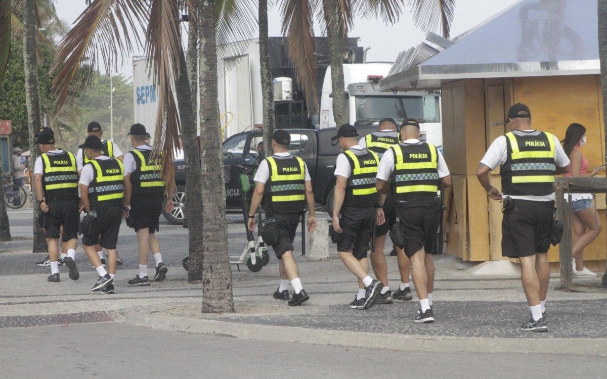 Operação Verão nas Praias do Arpoador e Ipanema, na Zona Sul do Rio de Janeiro, nesta segunda feira (06). - Marcos Porto/Agencia O Dia