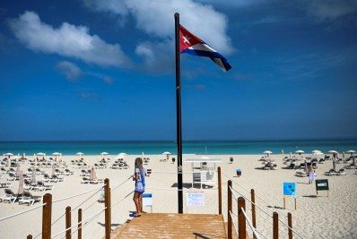 Cuba reabrirá fronteiras aos turistas em 15 de novembro