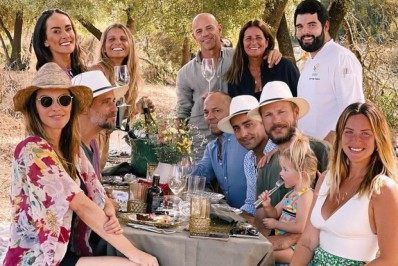 Fernanda Lima e Rodrigo Hilbert encontram Bruno Gagliasso e Giovanna Ewbank em Portugal