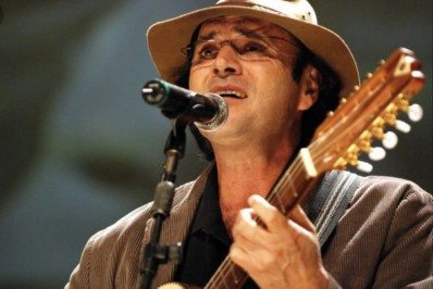 Almir Sater fala sobre roubo de avião: 'Vão os anéis e ficam os dedos'