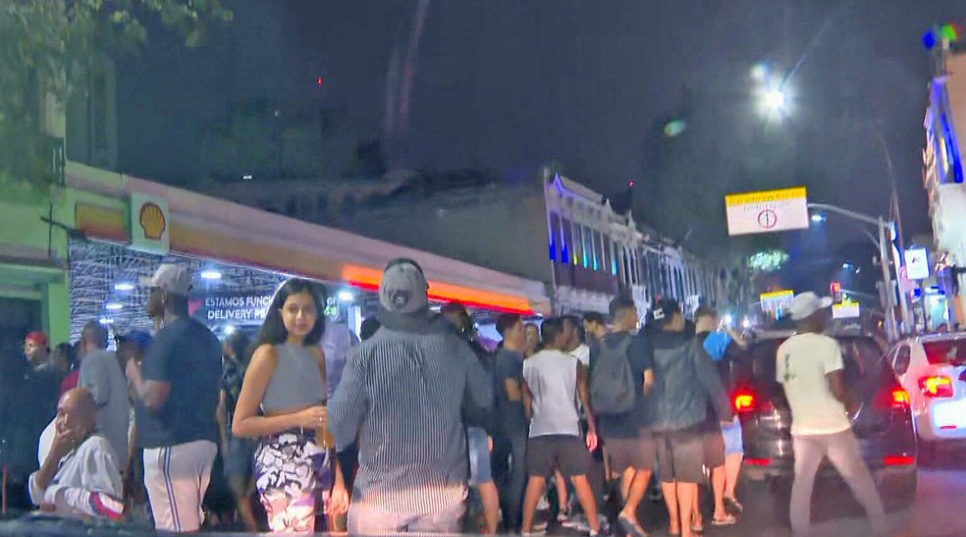 Imagens de aglomeração em bares da Lapa. - Reprodução/TV Globo