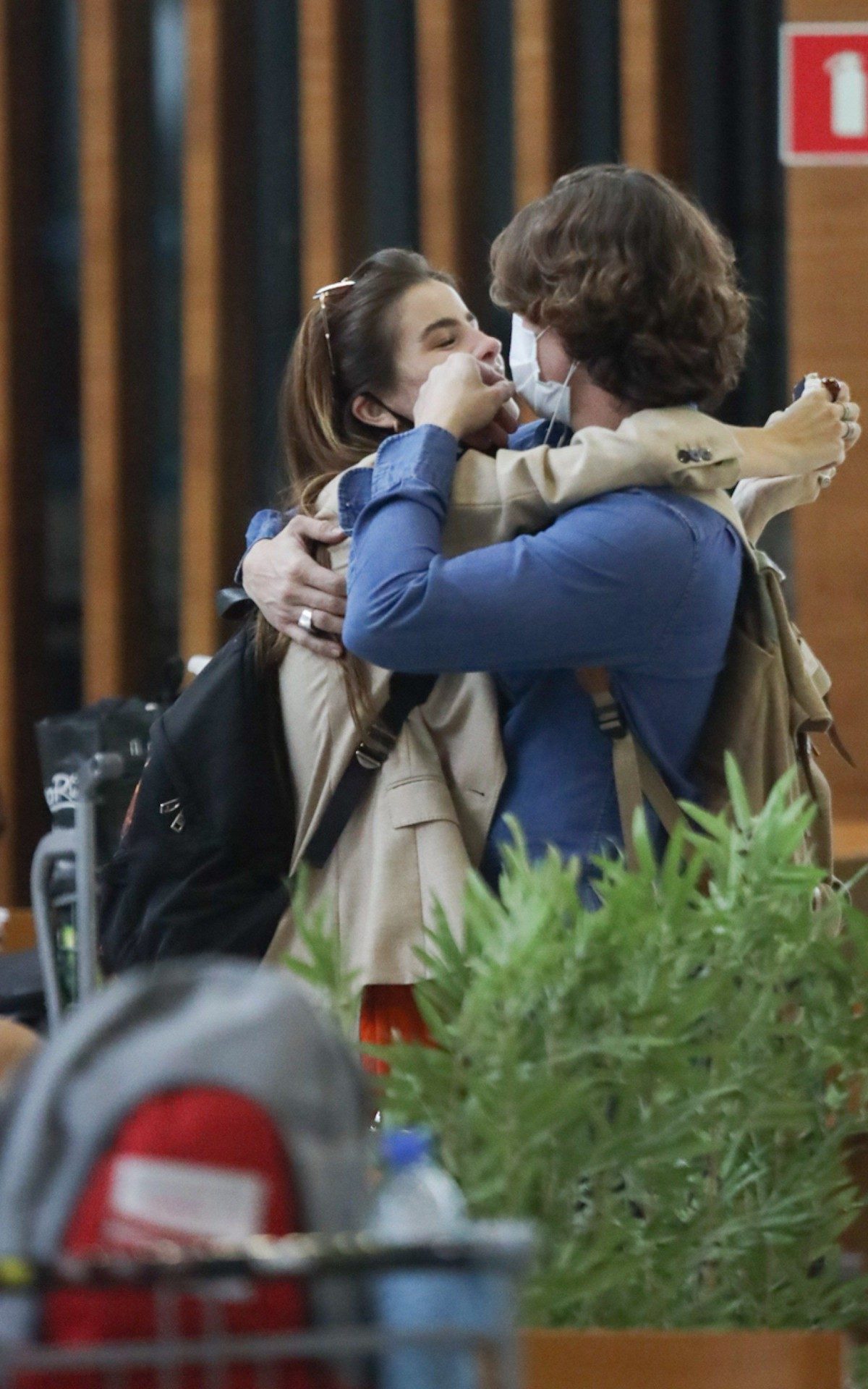 Giulia Be e R&ocirc;mulo Arantes Neto   