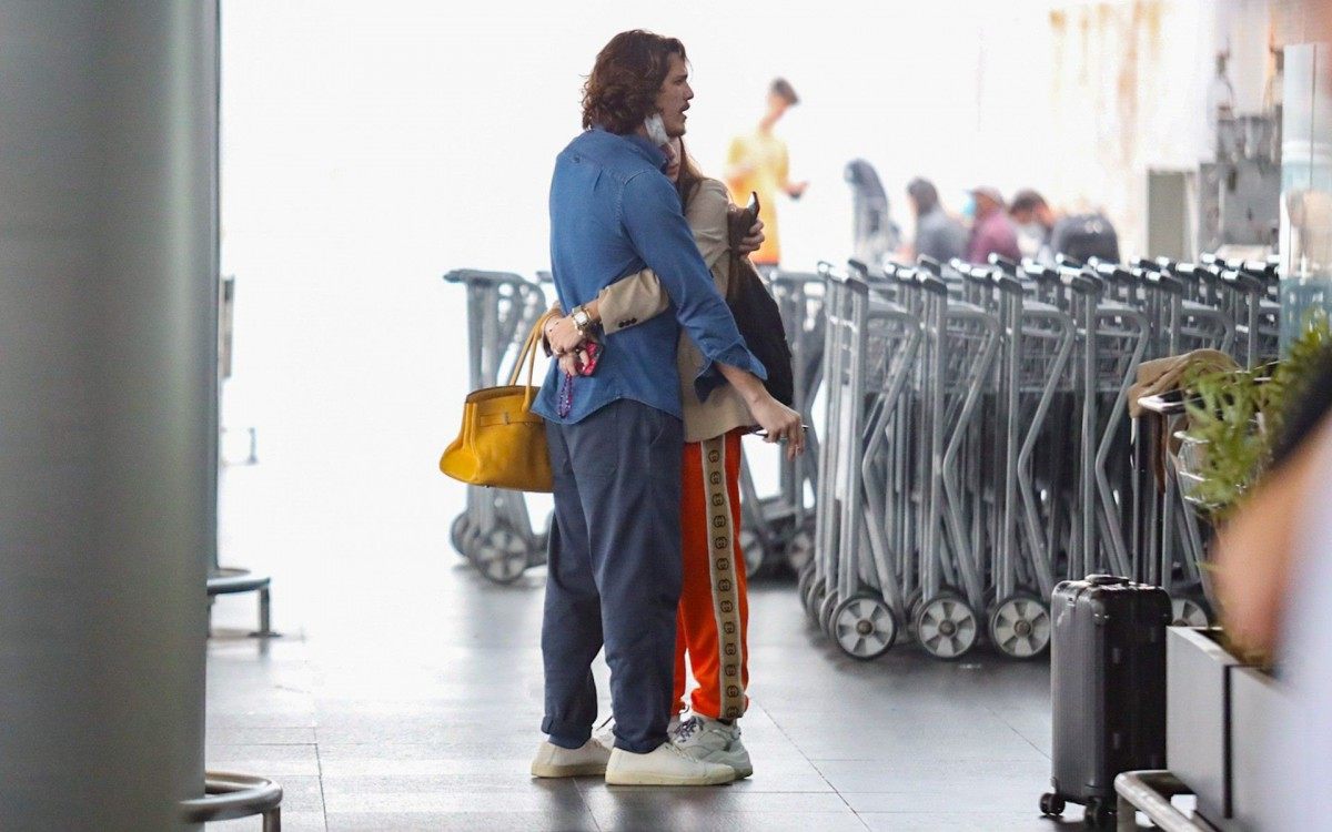 R&ocirc;mulo Arantes Neto e Giulia Be