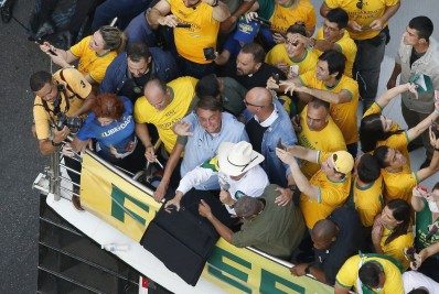 Cármen manda PGR esclarecer notícia-crime contra Bolsonaro por discurso no 7 de setembro