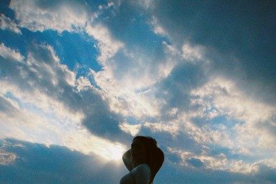 'É muito emocionante', diz Rafa Kalimann em visita ao Cristo Redentor