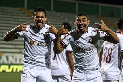 Bobadilla celebra gol e vitória do Fluminense: 'Voltamos mais fortes'