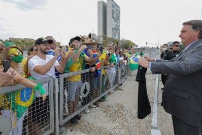 Após discurso de Bolsonaro, manifestantes começam a deixar Esplanada