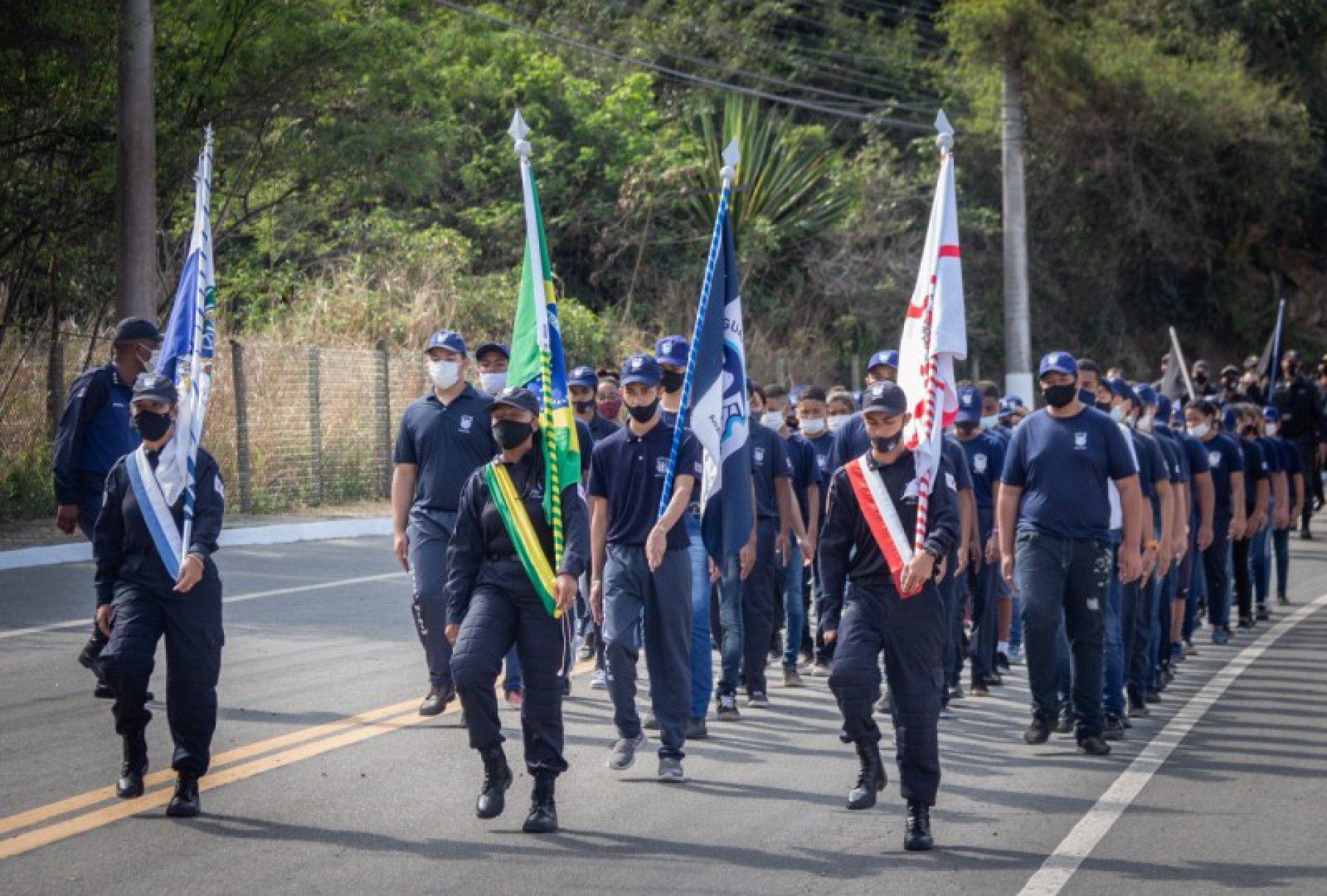 Desfile de guardas mirins marca Dia da Independência em Arraial do Cabo