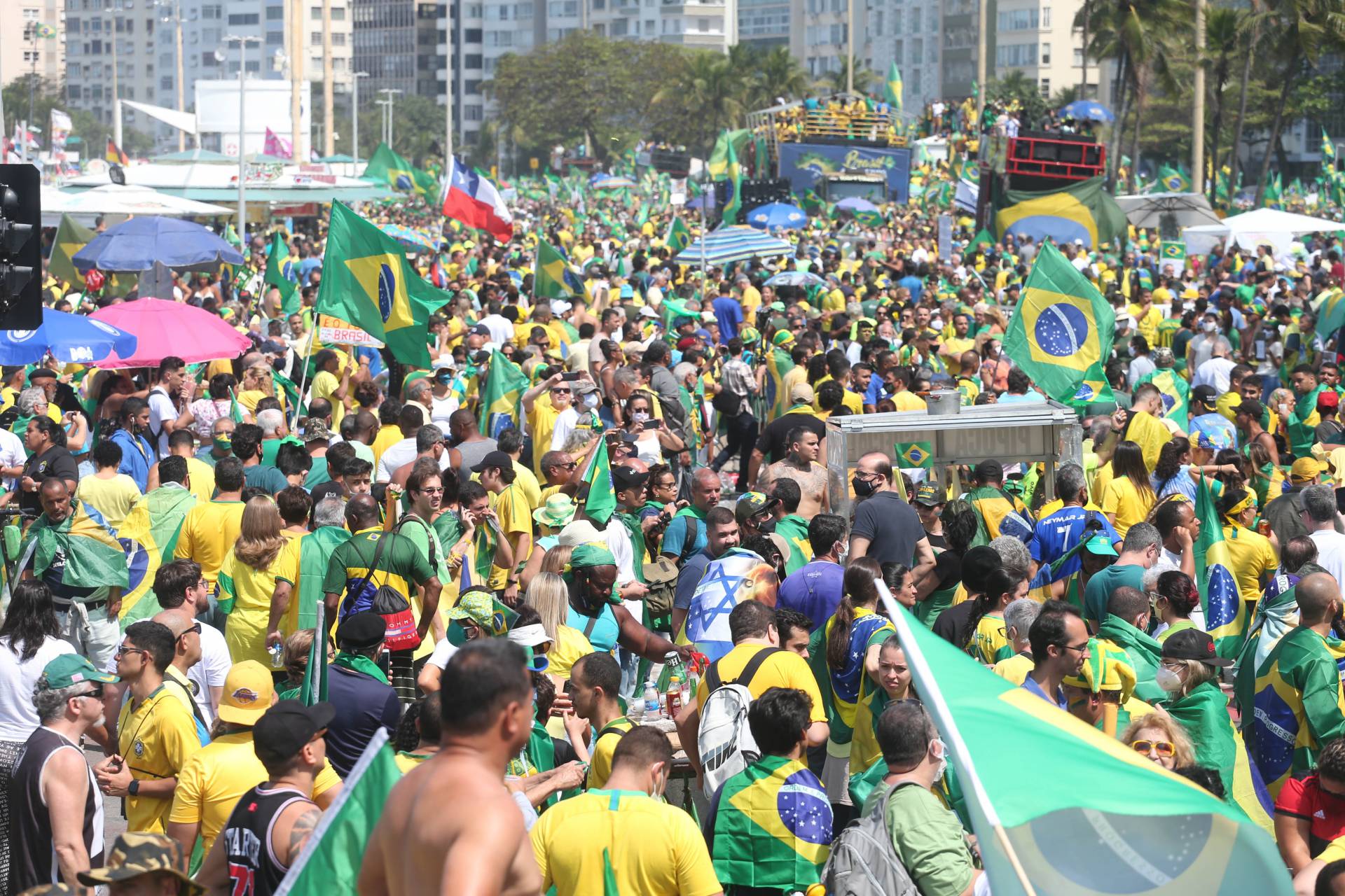 Em possível fusão dos partidos, DEM e PSL divulgam nota em conjunto contra ataques de Bolsonaro