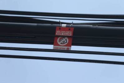 Empresa de telefonia deixa recado para que criminosos não furtem cabos: 'Não tem cobre'