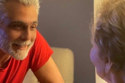 Esposa de Tarcisinho mostra momento entre ator e Glória Menezes: 'Amor de filho'