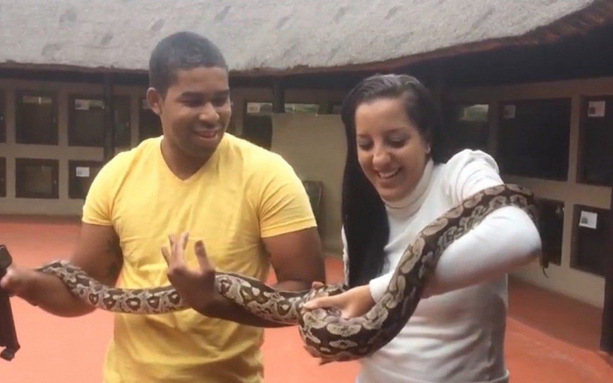 Raoni e a esposa, Erica Armond - Reprodução