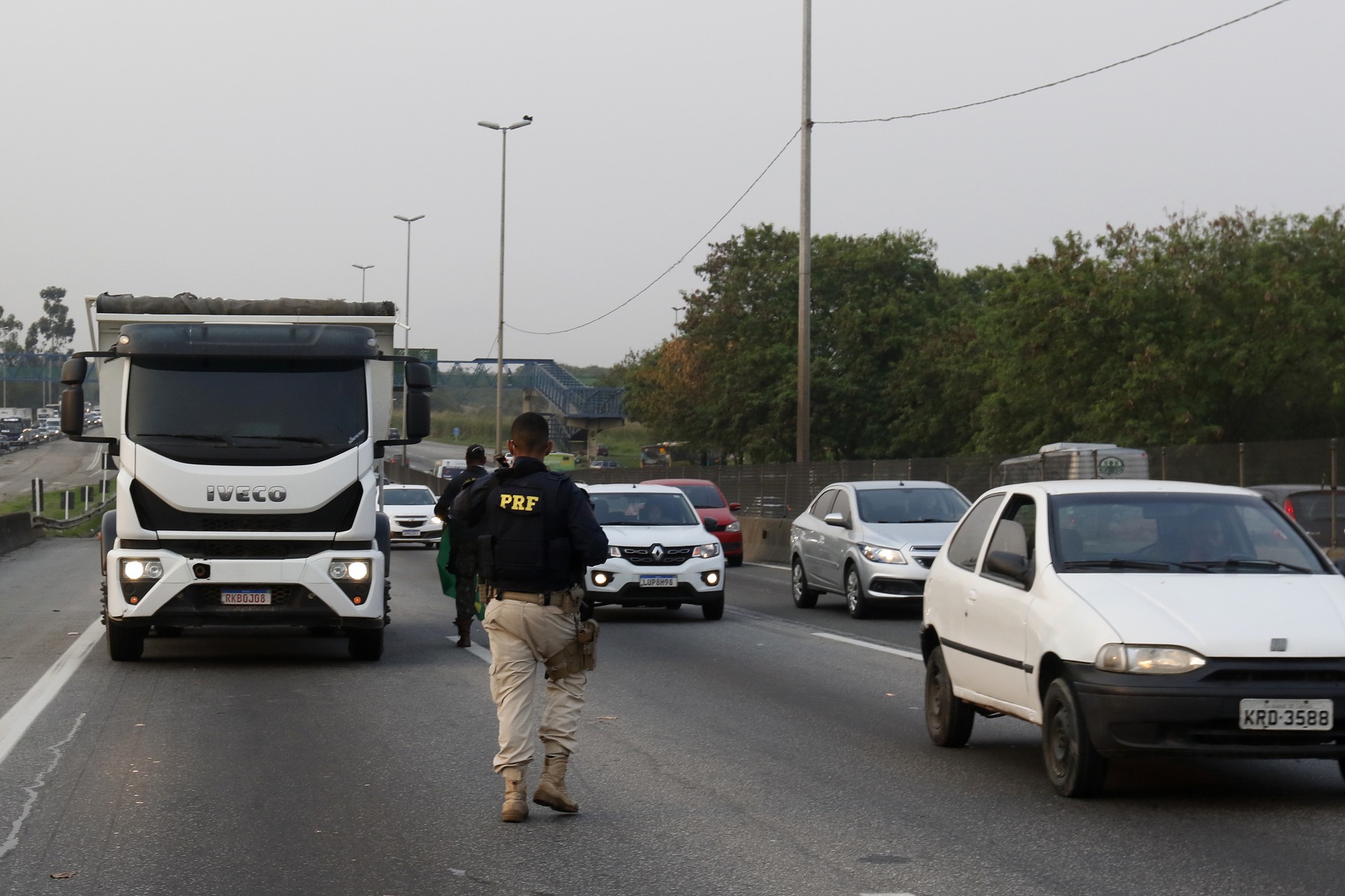 Geral - Manifestaçao caminhoneiros na BR040, na altura da reduc. - Reginaldo Pimenta / Agencia O Dia