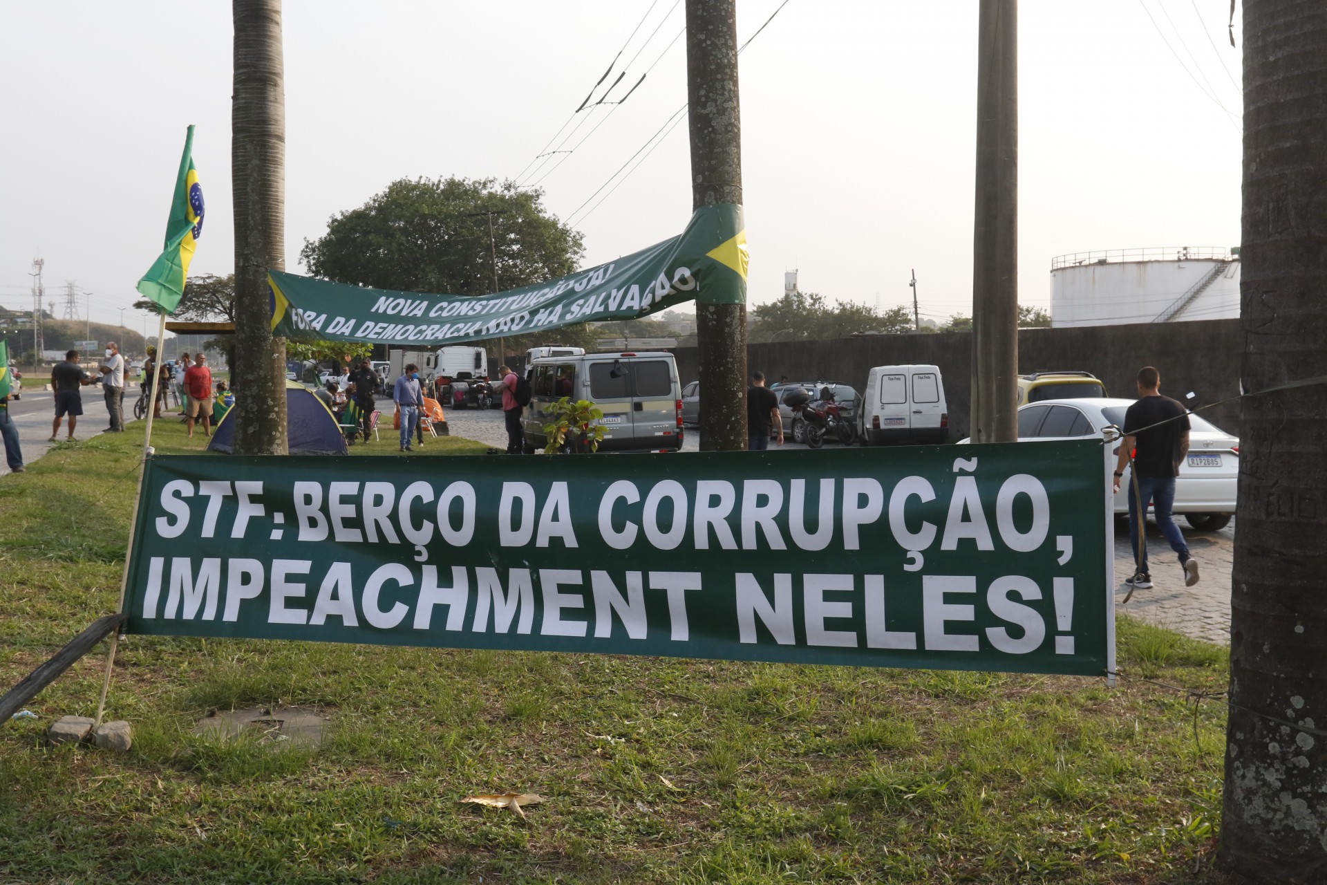 Geral - ManifestaÃ§ao caminhoneiros na BR040, na altura da reduc. - Reginaldo Pimenta / Agencia O Dia