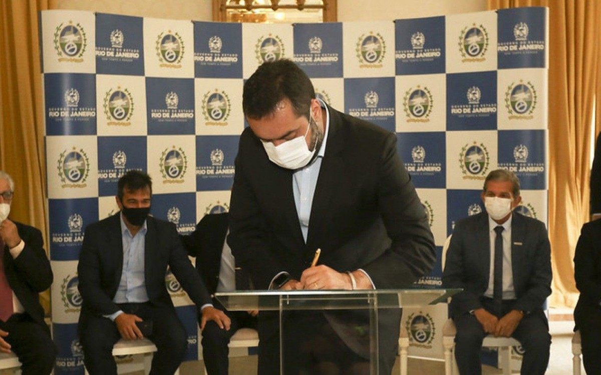 Governo assina protocolo de intenção para ceder áreas no Comperj, em Itaboraí, para Petrobras