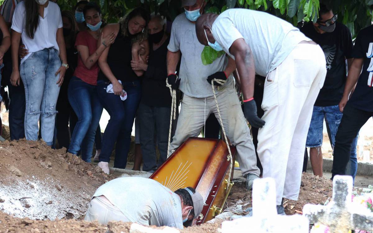 Passageiro Marcos Appolinario da Silva foi enterrado no Cemit&eacute;rio do &Eacute;den