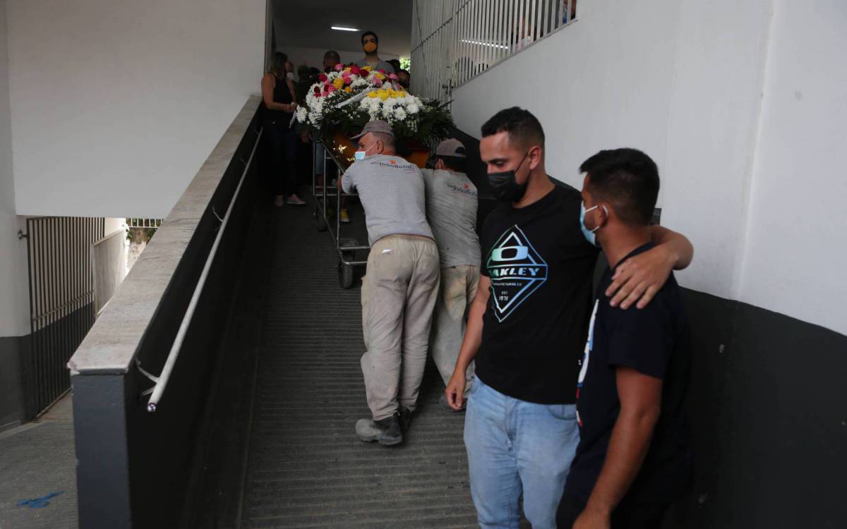 Passageiro Marcos Appolinario da Silva foi enterrado no Cemit&eacute;rio do &Eacute;den