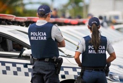 Criança de 9 anos esfaqueia o pai para salvar a mãe
