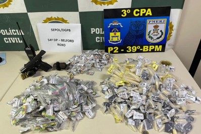 Três criminosos são presos com granada e drogas em Belford Roxo