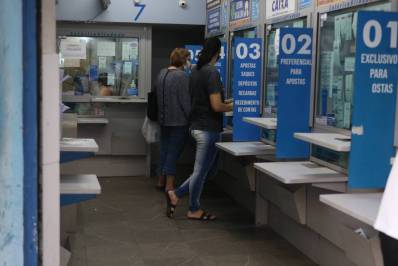 Casas lotéricas passam a ter atendimento em Libras