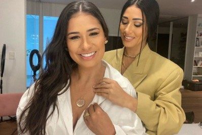 Simone revela ciúmes das roupas ousadas de Simaria: 'Fico brava'