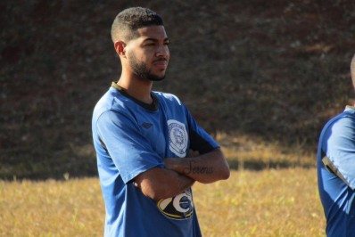 Irmão do Imperador cogita encerrar a carreira após início apagado na 4ª Divisão de São Paulo