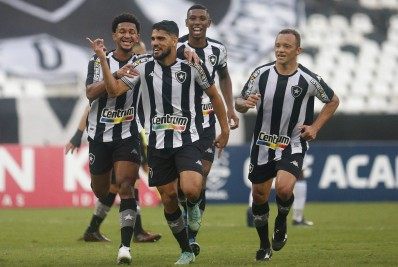 Auxiliar de Enderson Moreira destaca eficiência do Botafogo: 'Fizemos o jogo ficar tranquilo'