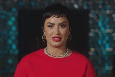 Vídeo! Demi Lovato busca ET’s em novo documentário: 'Luz brilhante que se movia'