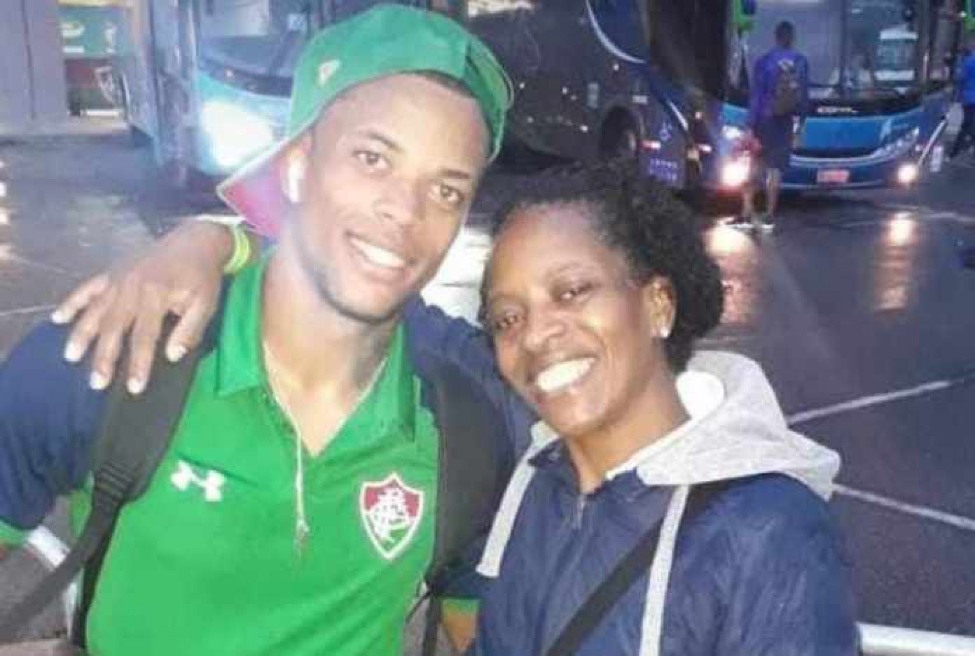 Mãe de Caio Paulista relembra quando filho foi dispensado do Fluminense: ‘ele tinha que voltar’