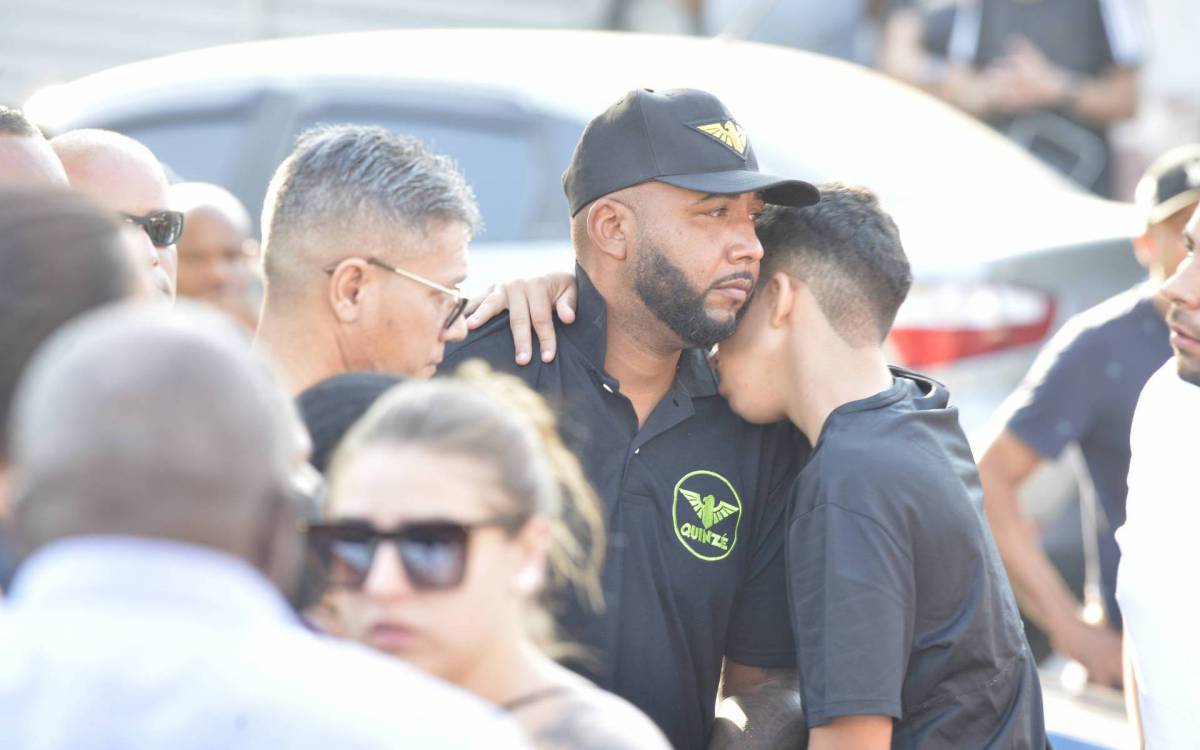 2021-09-13 - POLITICA/ POLICIA/ VIOLENCIA / Rio - Enterro do Vereador Joaquim Jose Kinze  Santos, no cemiterio  Nossa Senhora das Gracas em Duque de Caxias  Foto : Fabio Costa/ Agencia O Dia