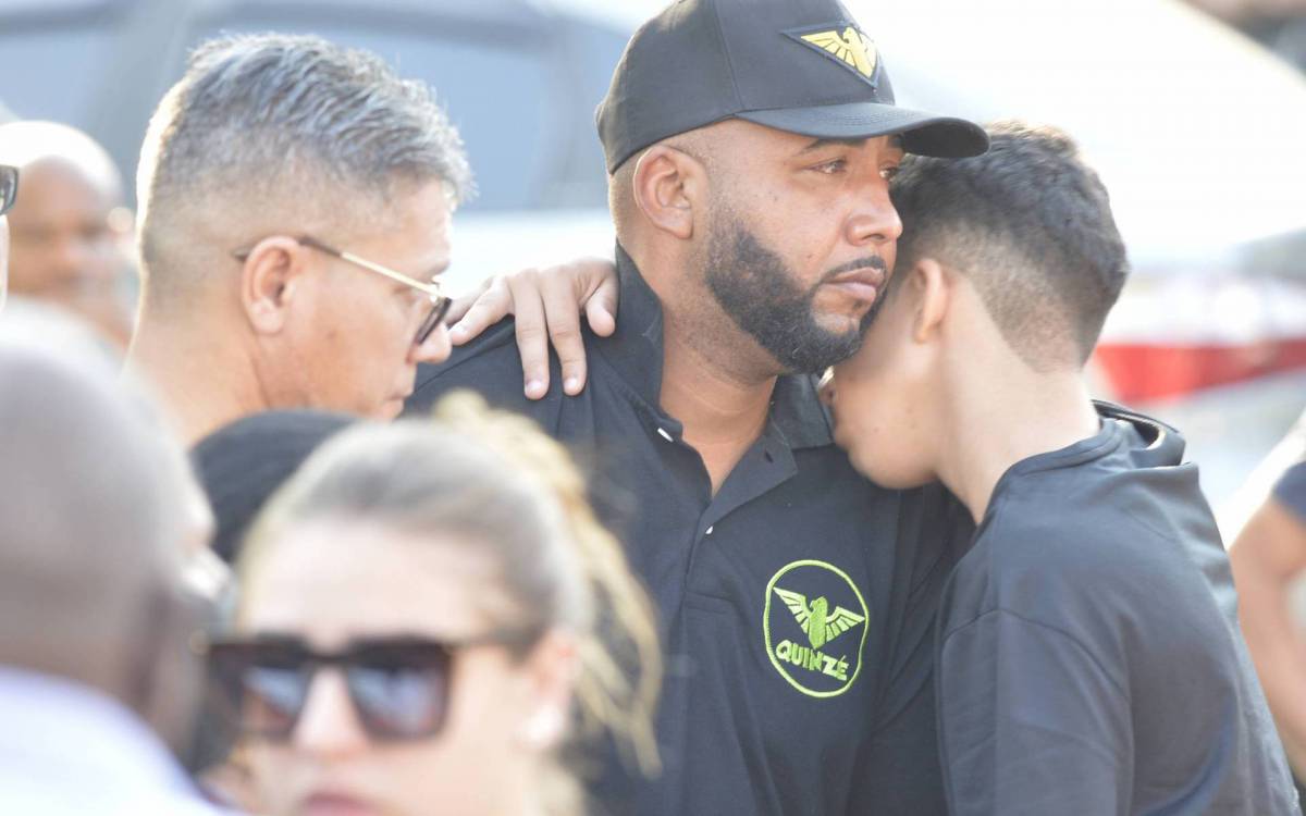 2021-09-13 - POLITICA/ POLICIA/ VIOLENCIA / Rio - Enterro do Vereador Joaquim Jose Kinze  Santos, no cemiterio  Nossa Senhora das Gracas em Duque de Caxias  Foto : Fabio Costa/ Agencia O Dia