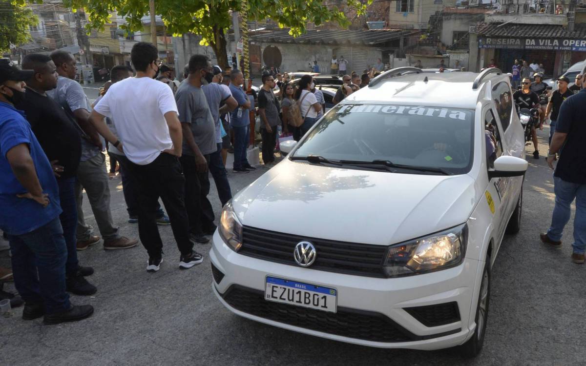 2021-09-13 - POLITICA/ POLICIA/ VIOLENCIA / Rio - Enterro do Vereador Joaquim Jose Kinze  Santos, no cemiterio  Nossa Senhora das Gracas em Duque de Caxias  Foto : Fabio Costa/ Agencia O Dia